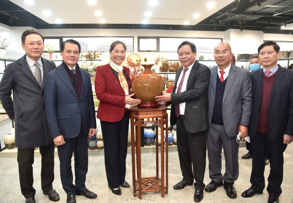 Keovip Osaka Giải Mã Cổng Game Bài Đỉnh Cao 2024